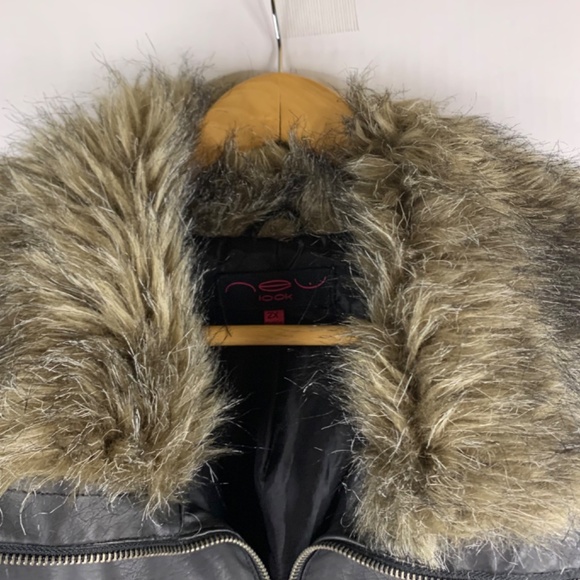 Women’s faux fur neck/ leather vest/jacket full zip up utility/biker/grunge - Picture 5 of 11